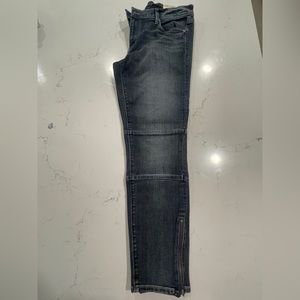 NWT Modern Skinny Ankle jeans with zippers at ankle